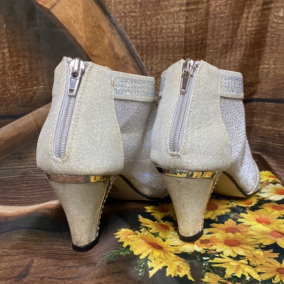 GUC Pierre Dumas Formal Heels - Picture 2 of 7